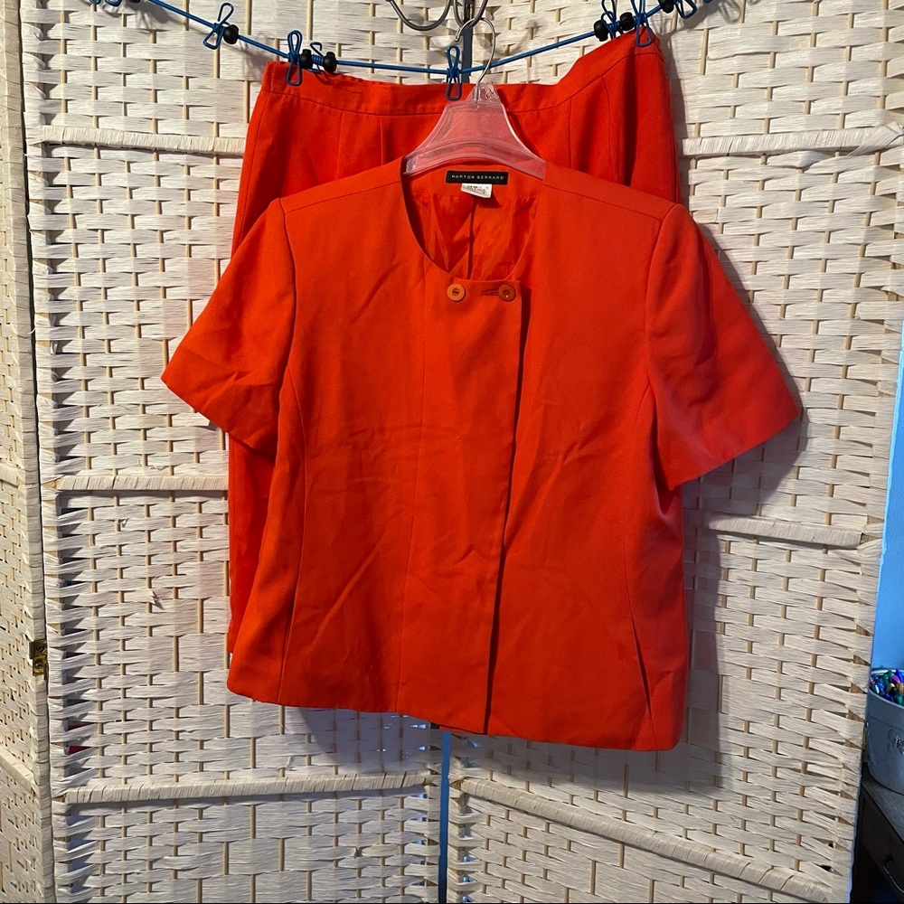 Skirt suit by Morton Bernard size 18